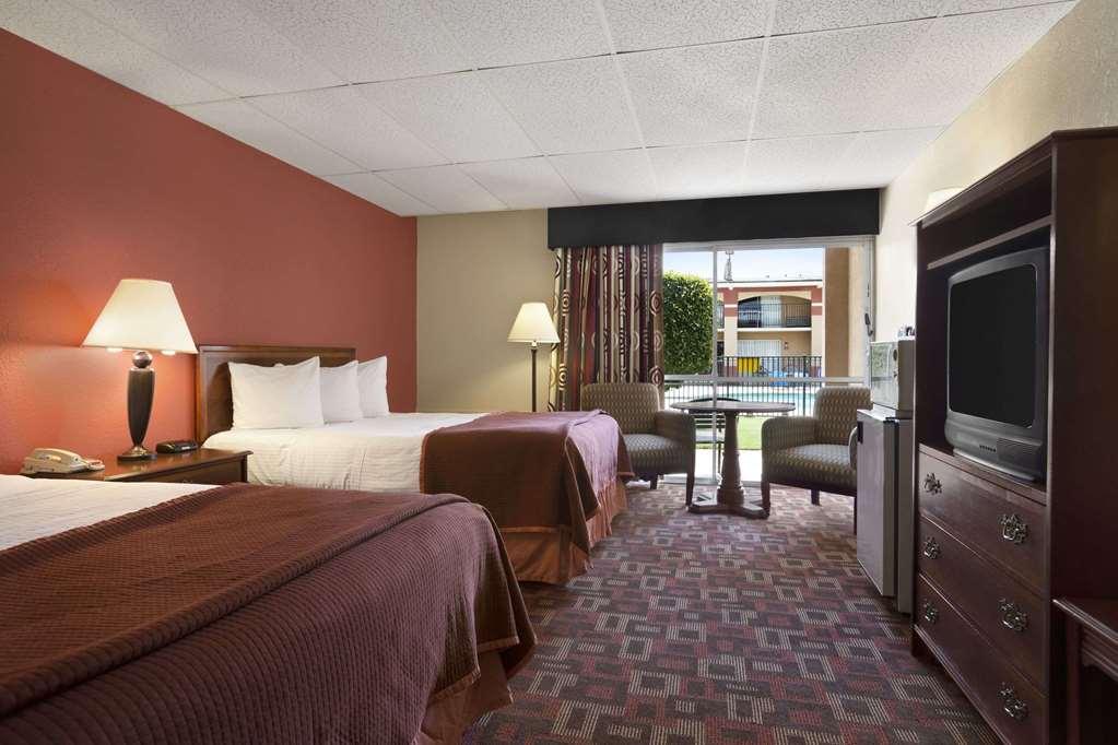 Howard Johnson By Wyndham Oklahoma City Okc Airport, Fairgrounds, I40 Chambre photo