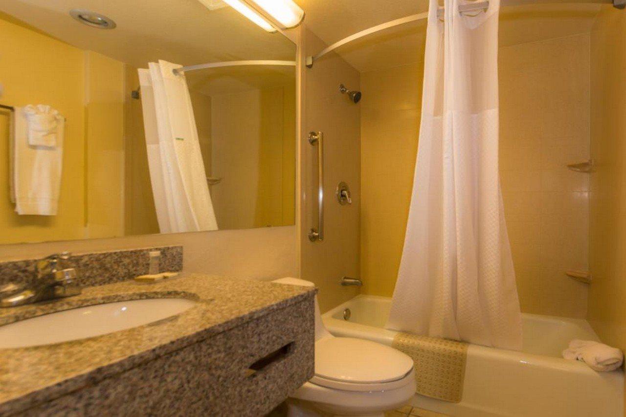 Howard Johnson By Wyndham Oklahoma City Okc Airport, Fairgrounds, I40 Extérieur photo