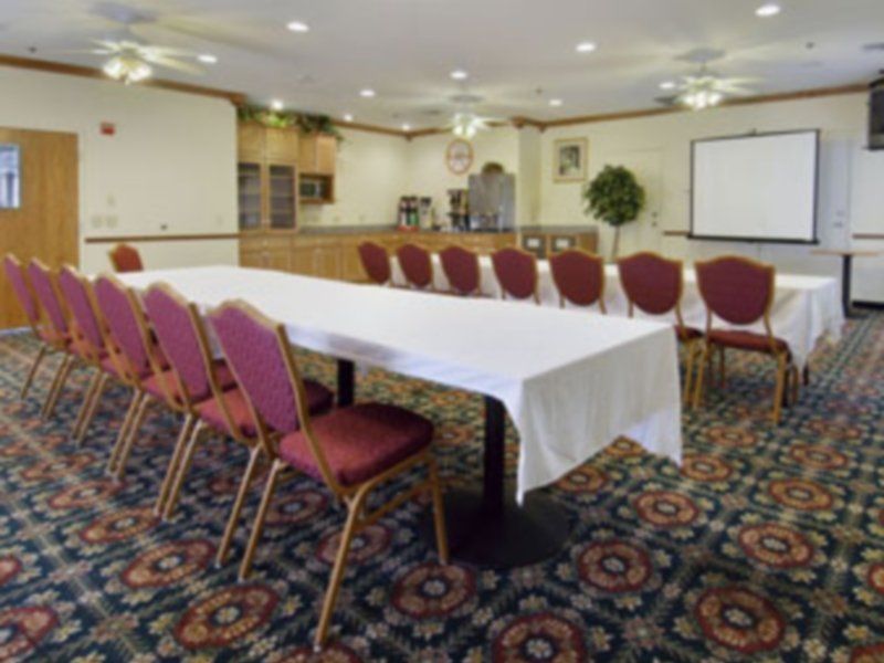 Howard Johnson By Wyndham Oklahoma City Okc Airport, Fairgrounds, I40 Extérieur photo
